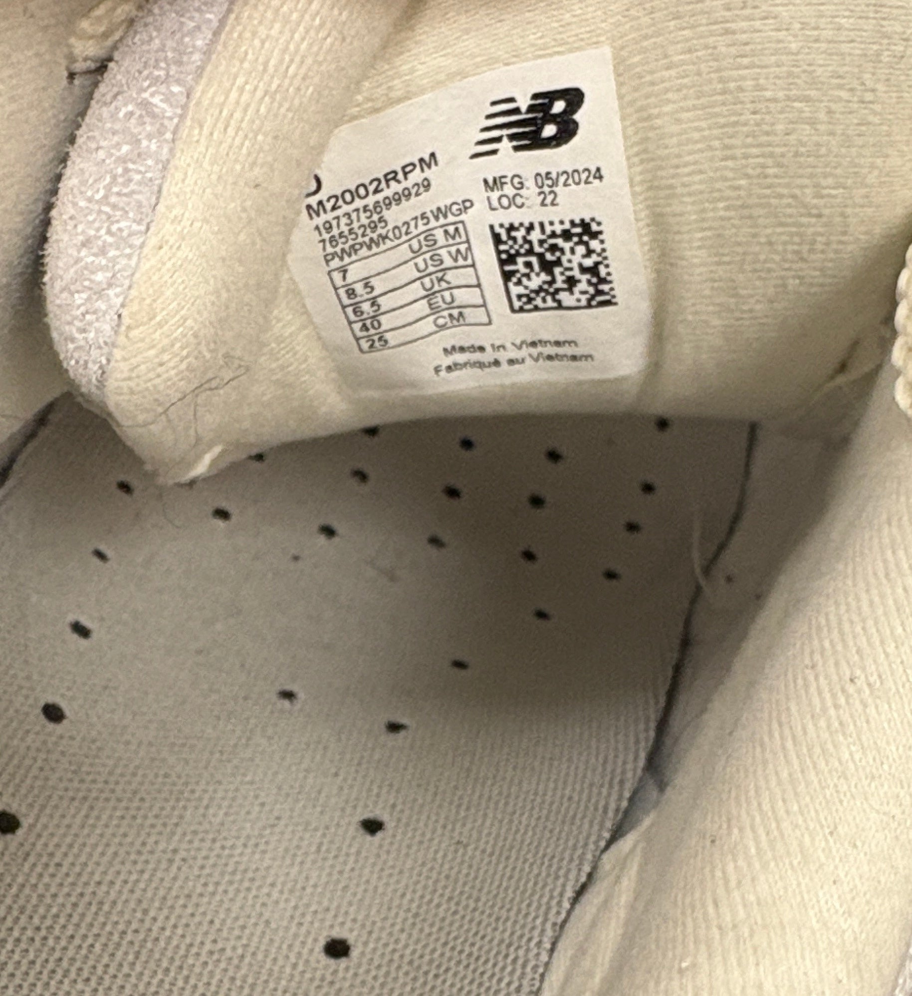 New Balance Sea Salt Gray Pink M2002RPM - Mens 7