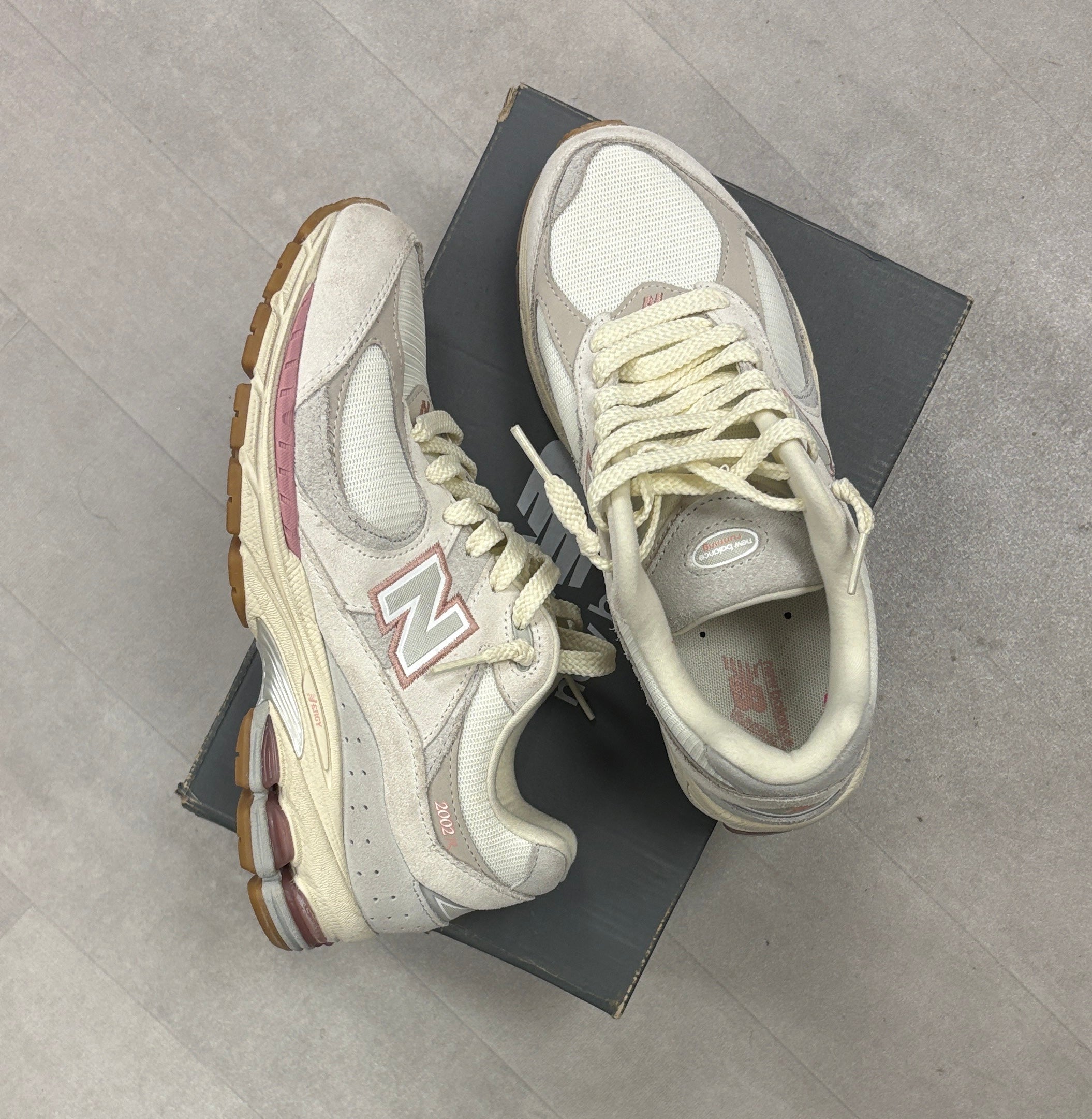 New Balance Sea Salt Gray Pink M2002RPM - Mens 7