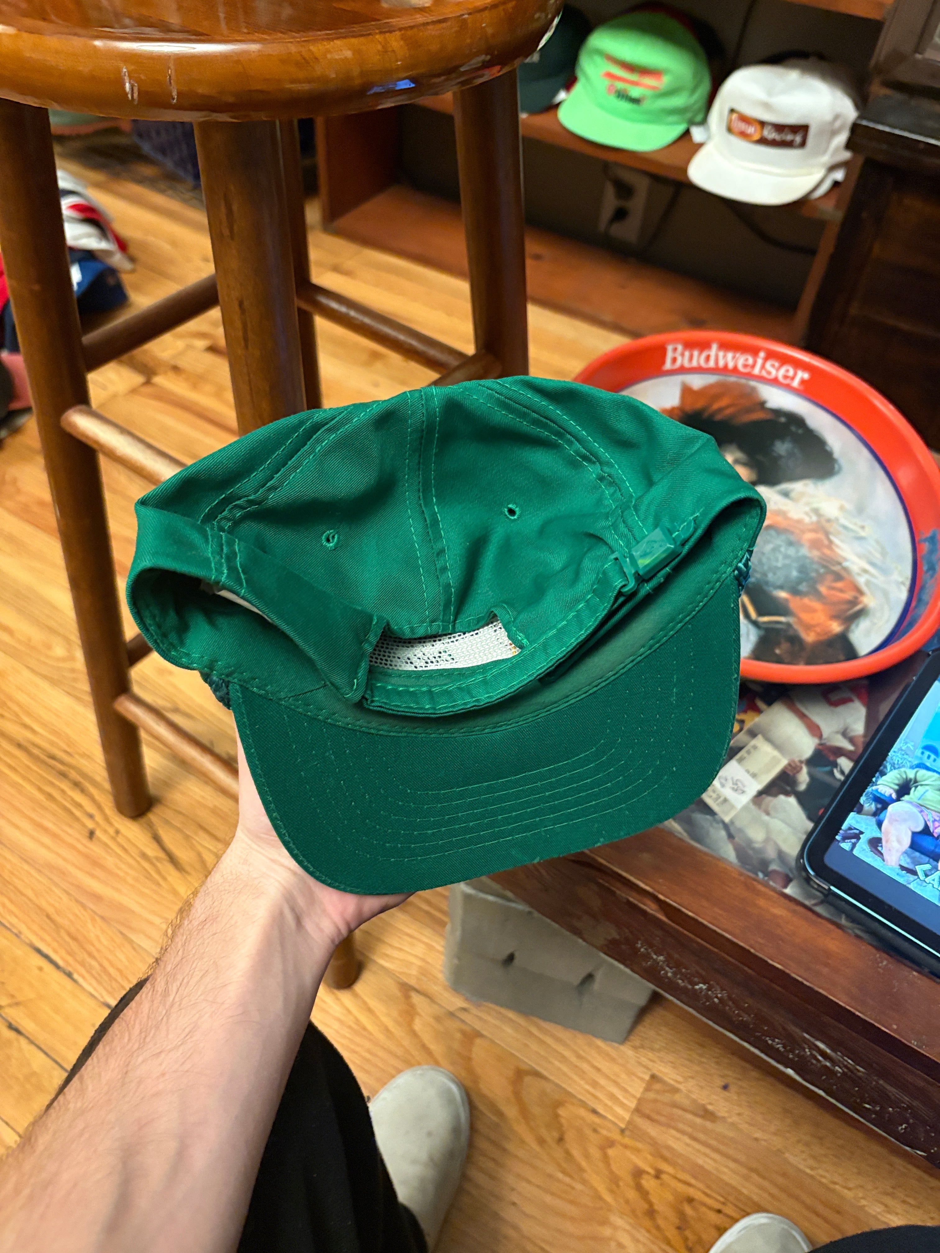 Vintage “Everybody Duck” Golf Hat