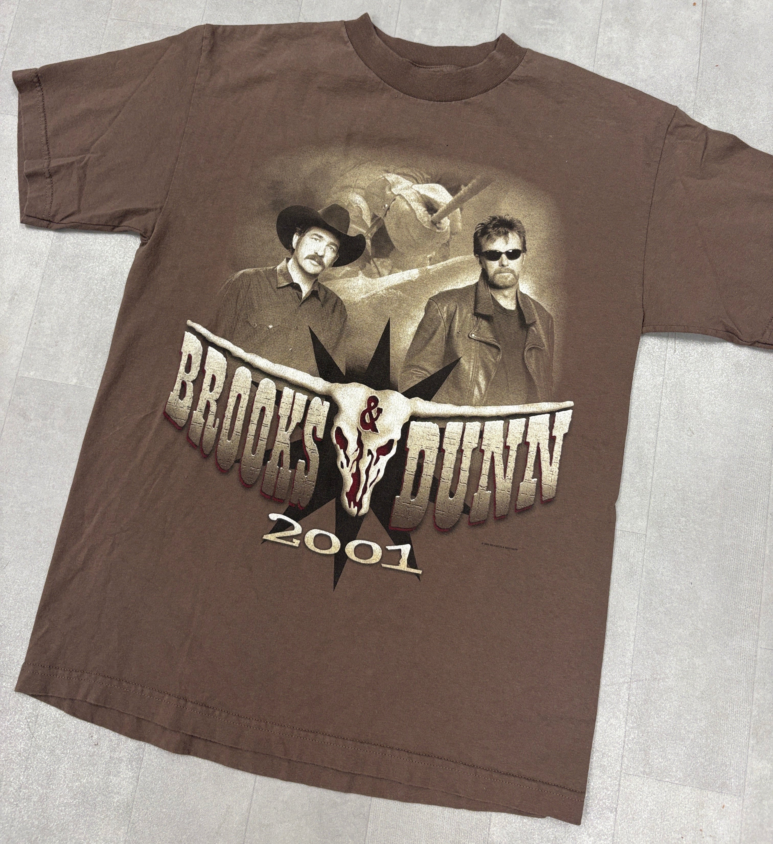 Vintage Brooks & Dunn 2001 Tour Tee - MEDIUM
