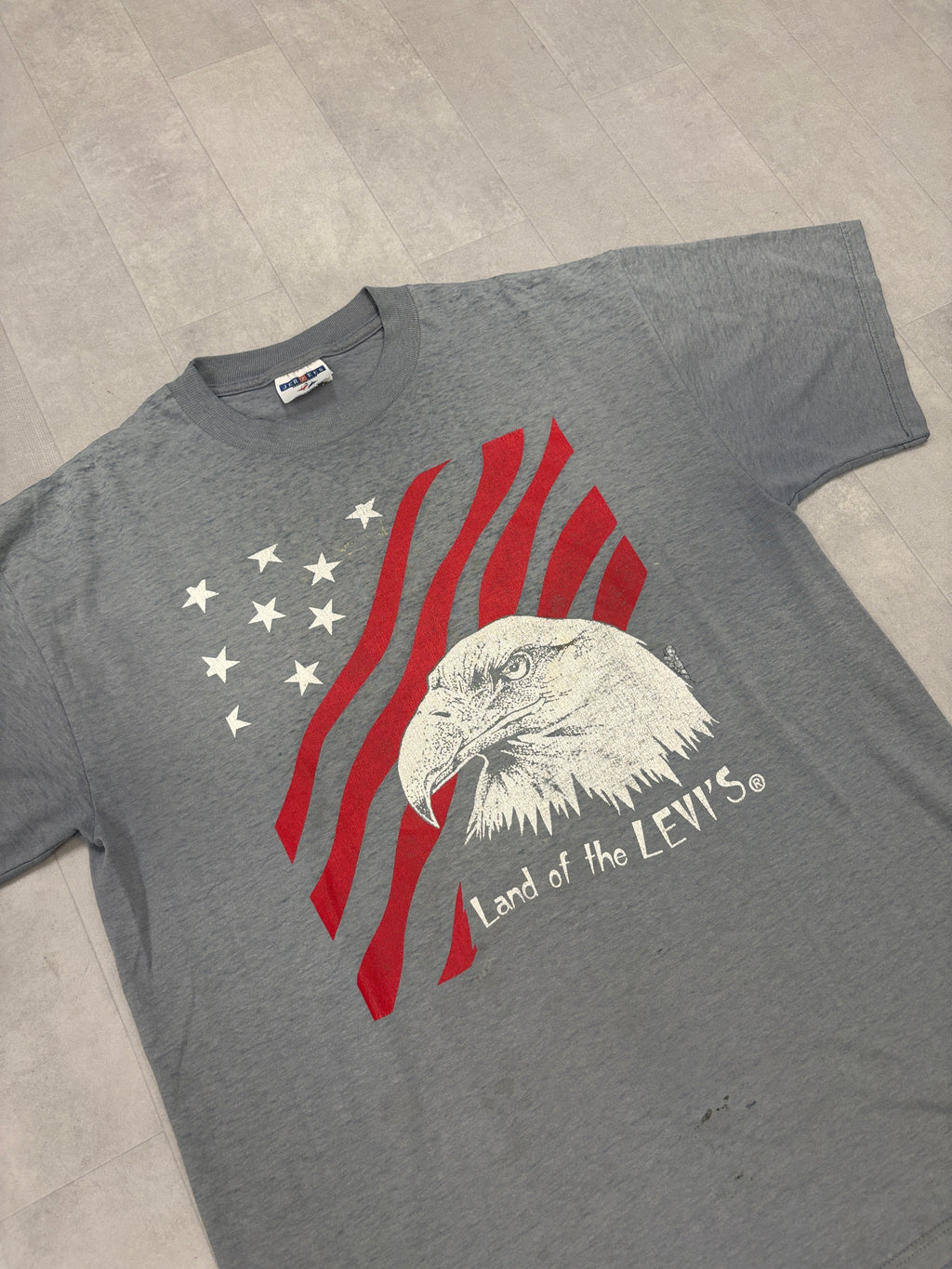 Vintage Land of the Levi’s American Flag Faded Tee