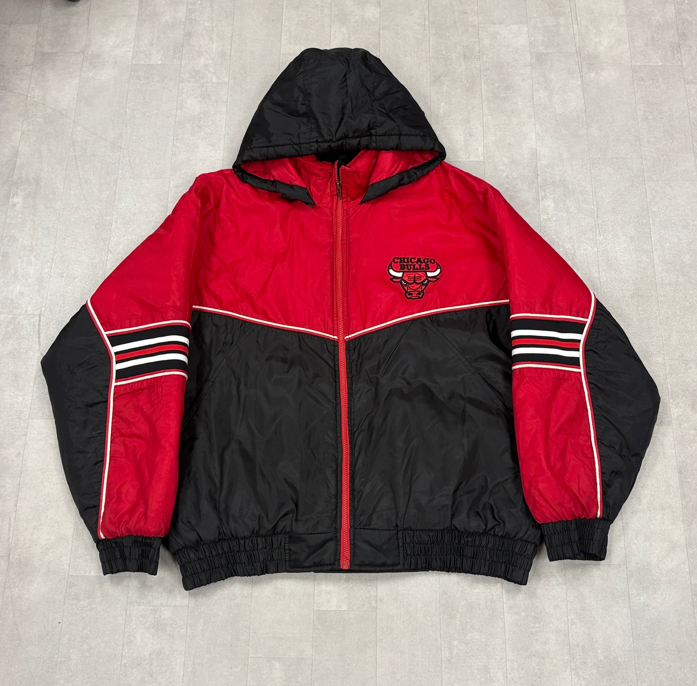 Vintage Chicago Bulls Embroidered Puffer Jacket - XXL